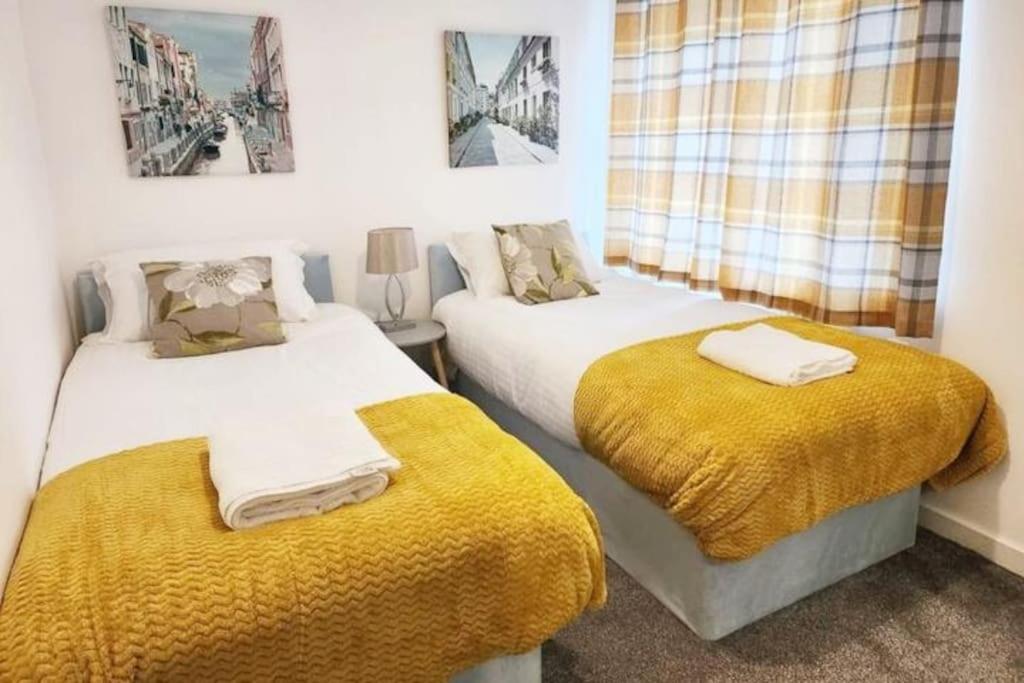 Paradigm House, Delightful 2-bedroom Flat 4, Appartement *