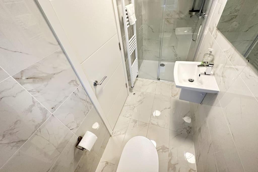 Appartement Paradigm House, Delightful 2-bedroom Flat 4, *